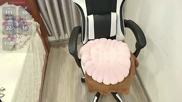 Bae Gigii online show from 12-15-25, 12:26