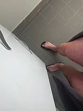 Snapshot of NuclearValue40 chatting on 02-27-26, 01:22 NuclearValue40 online show from 02-27-26, 01:22