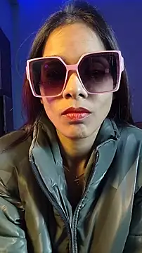 Snapshot of royeoy22 chatting on 01-09-26, 10:18 royeoy22 online show from 01-09-26, 10:18