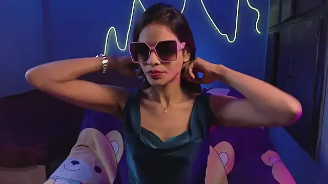 Snapshot of royeoy22 chatting on 02-05-26, 10:31 royeoy22 online show from 02-05-26, 10:31