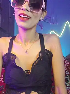 Snapshot of royeoy22 chatting on 03-17-26, 09:23 royeoy22 online show from 03-17-26, 09:23