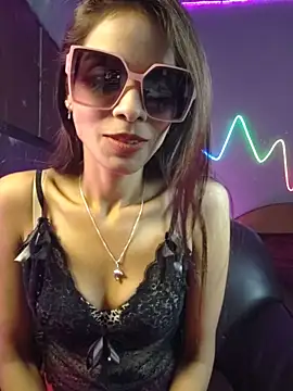 Snapshot of royeoy22 chatting on 04-10-26, 09:47 royeoy22 online show from 04-10-26, 09:47