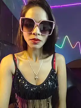 Snapshot of royeoy22 chatting on 04-11-26, 01:59 royeoy22 online show from 04-11-26, 01:59