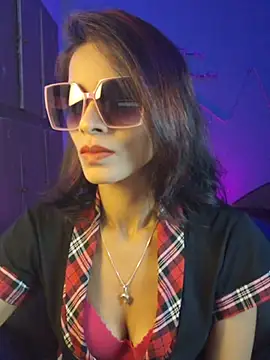 royeoy22 online show from 05-10-26, 05:01