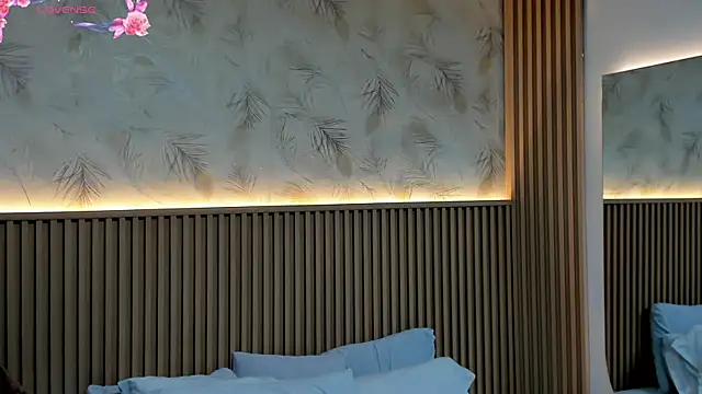 Snapshot of Liss-Reyes chatting on 06-11-26, 12:25 Liss-Reyes online show from 06-11-26, 12:25