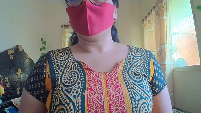 Elena cruz5 online show from 03-18-26, 07:55