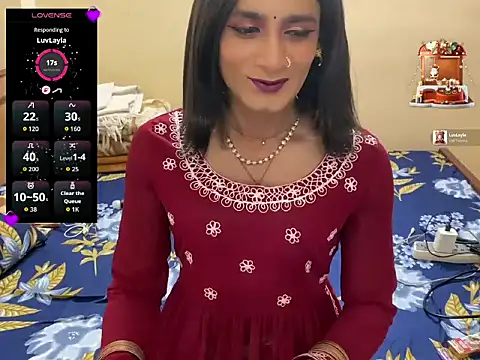 LuvLayla online show from 04-12-26, 08:25