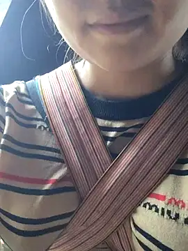 Snapshot of omiu-baby chatting on 07-16-26, 01:33 omiu-baby online show from 07-16-26, 01:33