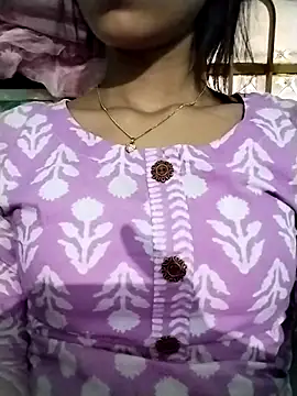 Snapshot of Hot-Jerry chatting on 10-29-25, 10:39 Hot-Jerry online show from 10-29-25, 10:39