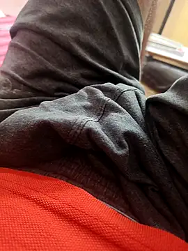 Snapshot of Deshi_hot_boy chatting on 10-02-25, 05:14 Deshi hot boy online show from 10-02-25, 05:14