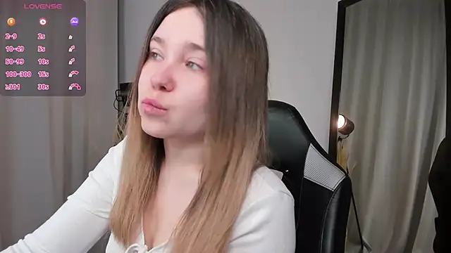 Lina Glow online show from 02-08-26, 06:39