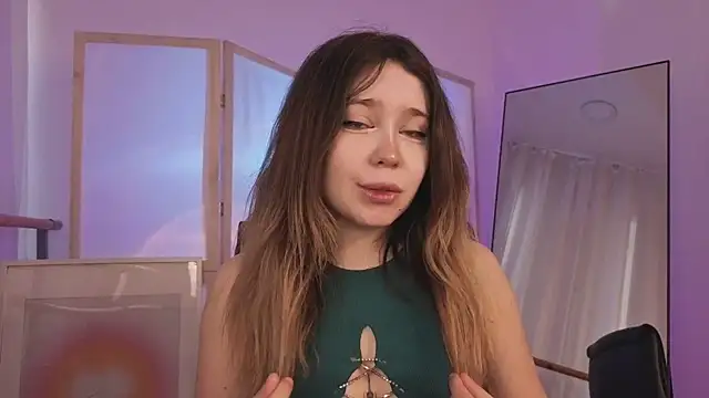 Lina Glow online show from 04-13-26, 06:52