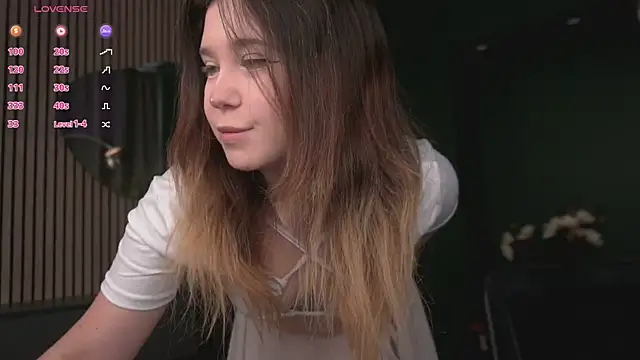 Lina Glow online show from 06-05-26, 06:42