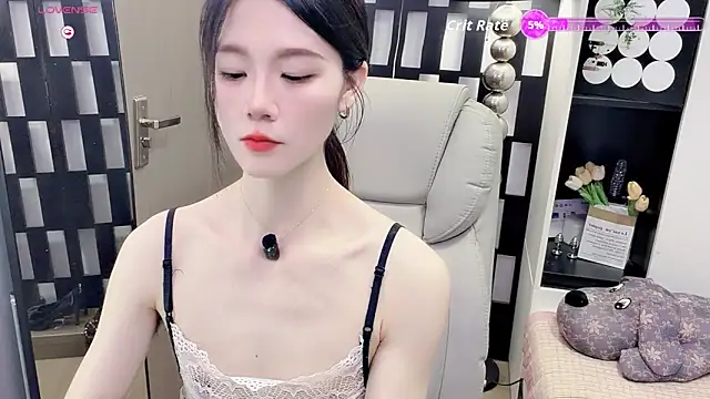 Yueyue-MM online show from 05-18-26, 04:07