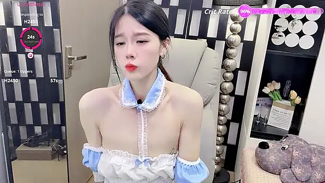 Yueyue-MM online show from 05-19-26, 01:56