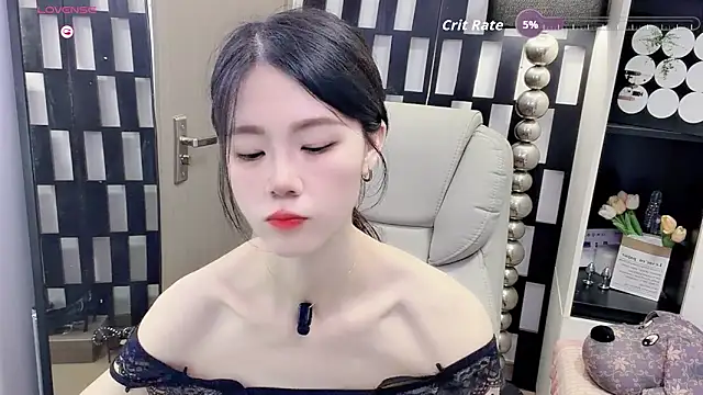 Yueyue-MM online show from 05-20-26, 02:07