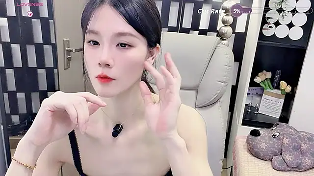 Yueyue-MM online show from 05-21-26, 02:24