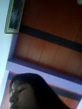 Snapshot of Zulema_R1 chatting on 06-22-26, 11:13 Zulema R1 online show from 06-22-26, 11:13