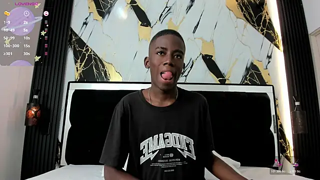 Snapshot of Alan_blacke chatting on 11-01-25, 07:49 Alan blacke online show from 11-01-25, 07:49