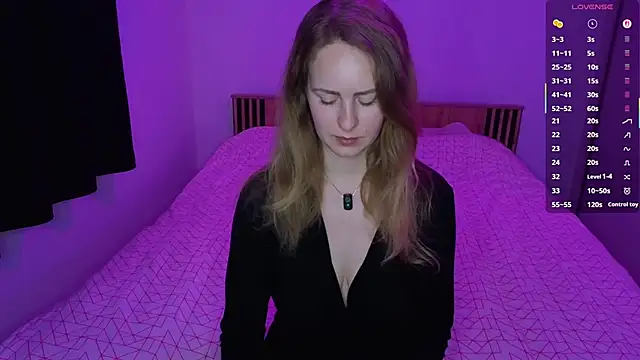 LyraHotty online show from 03-27-26, 09:14