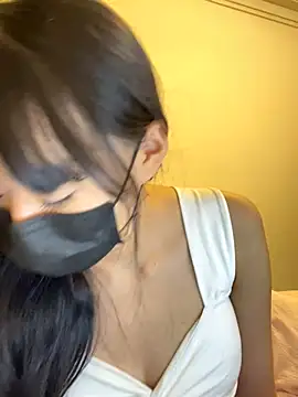 Minnie-2025 online show from 09-28-25, 04:12