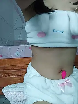 Snapshot of Viviann08 chatting on 05-21-26, 03:02 Viviann08 online show from 05-21-26, 03:02