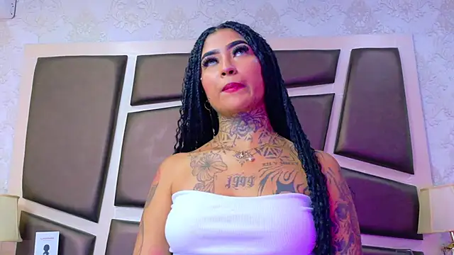 EmilieLake online show from 07-10-26, 07:38