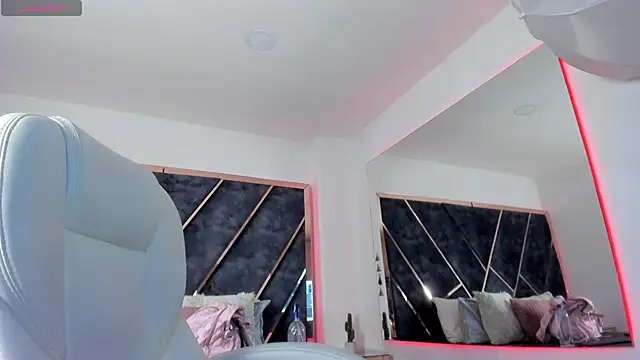 SusanaHenao online show from 03-18-26, 06:00