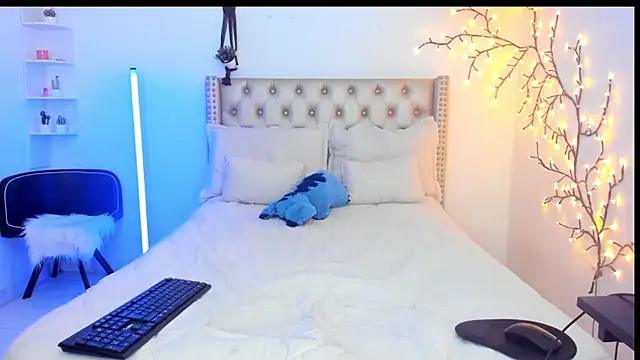 LenaStylesOA online show from 02-11-26, 12:54