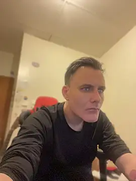 NicPolaris online show from 06-12-26, 04:11