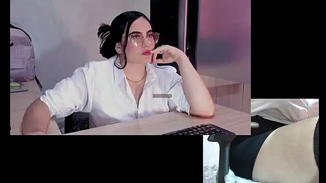 Snapshot of sofiiacarson chatting on 03-07-26, 08:06 sofiiacarson online show from 03-07-26, 08:06