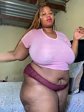 Snapshot of Curvycandy95 chatting on 06-20-26, 07:22 Curvycandy95 online show from 06-20-26, 07:22