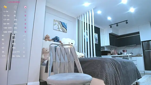 Snapshot of Yunleah chatting on 05-18-26, 05:35 Yunleah online show from 05-18-26, 05:35