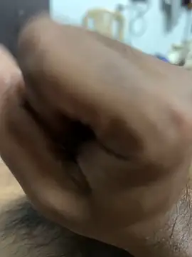 Snapshot of usermood2000 chatting on 04-06-26, 07:31 usermood2000 online show from 04-06-26, 07:31