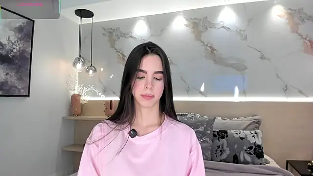 Snapshot of SolAvelar chatting on 06-21-26, 01:19 SolAvelar online show from 06-21-26, 01:19