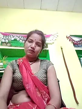 Snapshot of Seema_guptaji chatting on 04-17-26, 06:22 Seema guptaji online show from 04-17-26, 06:22