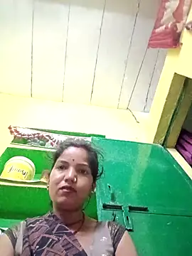 Snapshot of Seema_guptaji chatting on 04-18-26, 09:37 Seema guptaji online show from 04-18-26, 09:37