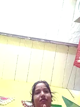 Snapshot of Seema_guptaji chatting on 04-23-26, 10:12 Seema guptaji online show from 04-23-26, 10:12