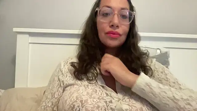 RosaFreya online show from 05-27-26, 02:58
