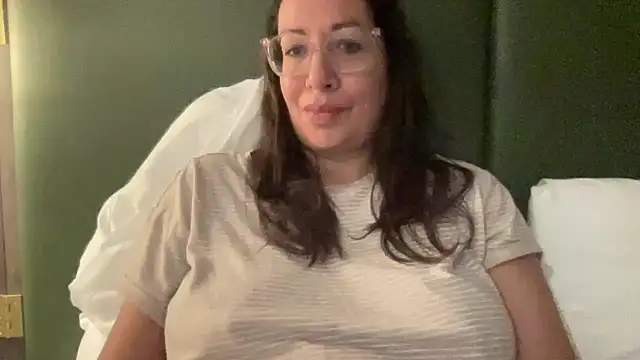 RosaFreya online show from 06-17-26, 11:38