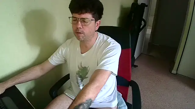 blueandwhite1 online show from 06-27-26, 07:02