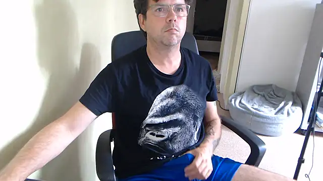 blueandwhite1 online show from 07-31-26, 02:38