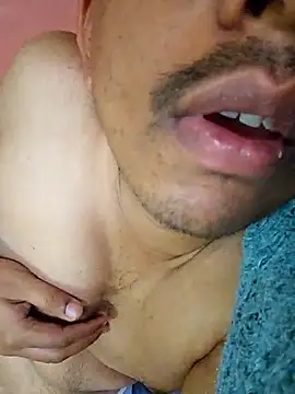 Snapshot of Nihaal17 chatting on 10-16-25, 02:01 Nihaal17 online show from 10-16-25, 02:01