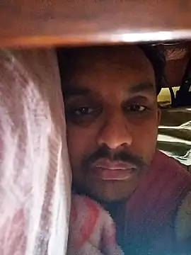 Snapshot of Nihaal17 chatting on 10-31-25, 10:27 Nihaal17 online show from 10-31-25, 10:27