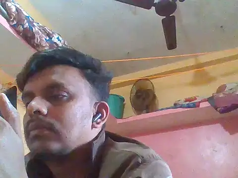 Snapshot of Nihaal17 chatting on 12-05-25, 05:27 Nihaal17 online show from 12-05-25, 05:27