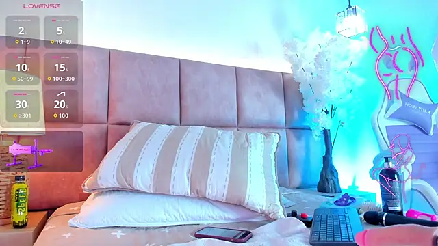 Snapshot of GabbieMonson chatting on 03-21-26, 04:43 GabbieMonson online show from 03-21-26, 04:43