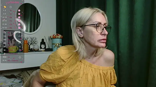 Snapshot of PamellaMurphy chatting on 06-06-26, 11:53 PamellaMurphy online show from 06-06-26, 11:53