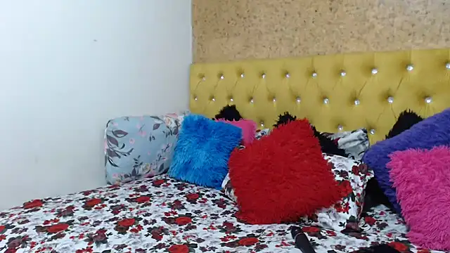 Snapshot of SexyBootie chatting on 03-16-26, 07:07 SexyBootie online show from 03-16-26, 07:07