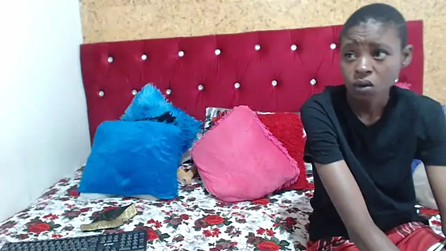 Snapshot of SexyBootie chatting on 04-12-26, 09:58 SexyBootie online show from 04-12-26, 09:58