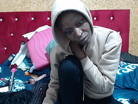 Snapshot of SexyBootie chatting on 07-04-26, 05:02 SexyBootie online show from 07-04-26, 05:02